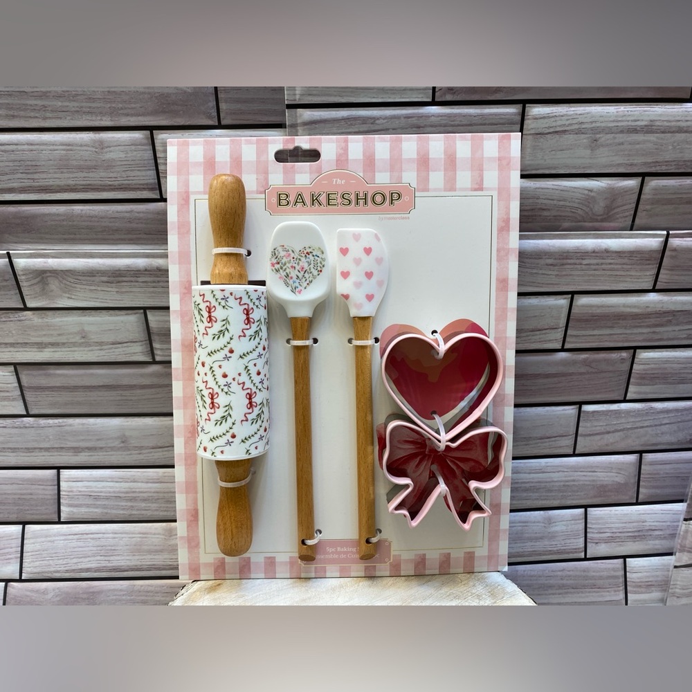 The Bakeshop ❤️by Masterclass Pink Heart  & Bow 5 piece Mini baking set NWT